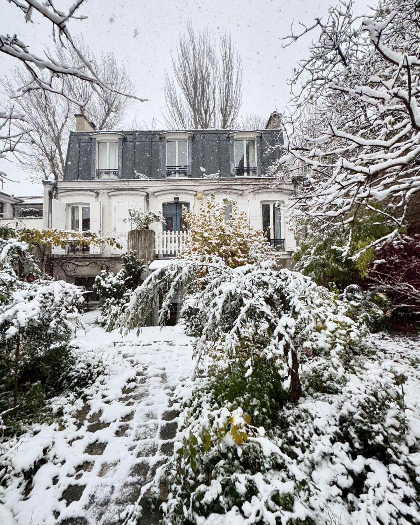 パリ Le Grand Maulnes Bed & Breakfast エクステリア 写真